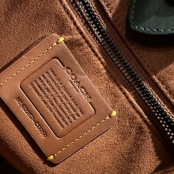 Coach Field 22 Mini Tote - Picture 4 of 5